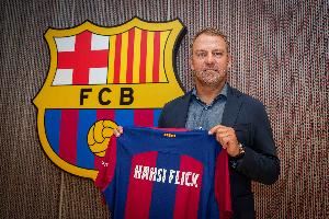 阿斯:弗里克的巴萨上赛季进174球场均2.9球,本赛季6场18球 阿斯:弗里克的巴萨上赛季进174球场均2.9球,本赛季6场18球