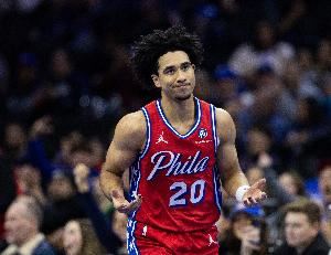 魔仙哥再遭重创!麦凯恩上赛季曾因左膝半月板撕裂赛季报销 魔仙哥再遭重创!麦凯恩上赛季曾因左膝半月板撕裂赛季报销