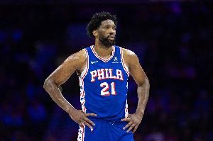 媒体人:恩比德这竞技状态还是不错的 目前唯一困扰他的是伤病 媒体人:恩比德这竞技状态还是不错的 目前唯一困扰他的是伤病