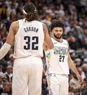 今日掘金背靠背战步行者 戈登与穆雷均被列为出战成疑 今日掘金背靠背战步行者 戈登与穆雷均被列为出战成疑