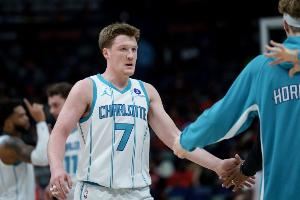 相当抢眼!克尼佩尔多项数据拔尖 预测新秀赛季有望投进273记三分 相当抢眼!克尼佩尔多项数据拔尖 预测新秀赛季有望投进273记三分